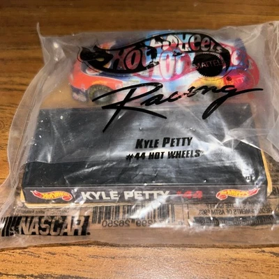 New And Sealed McDonald's Nascar Hot Wheels Racing Kyle Petty SB1 #22 - Image 1 of 2