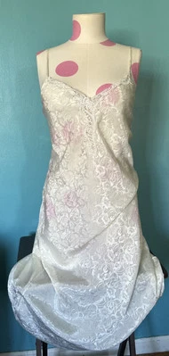 Camisola vintage MAIDENFORM branca TAMANHO PEQUENO segunda pele maxi EUA sexy pinup de noiva - Imagem 1 de 4