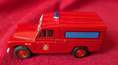 CORGI LAND ROVER  ville de Marseille pompiers  1/43em (vendu sans boite ) - Photo 1/4