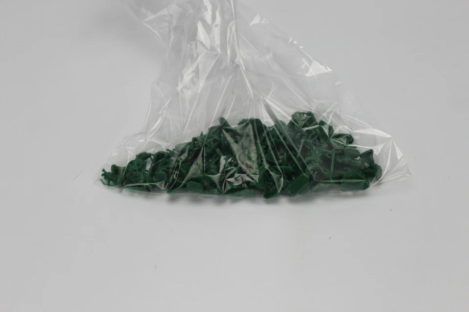 Lord of the Rings Risk Lotr Trilogy Board Game Replacement 79 Green Pieces - Image 1 of 1