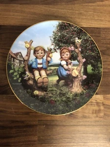 MJ Hummel Apple Tree Boy and Girl 8.25 Collectors Plate Limited Edition - Picture 1 of 3