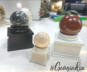 Soporte de esfera de exhibición de poliresina: elección de tamaño y color - Imagen 1 de 18