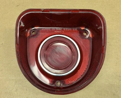 Chevrolet Biscayne 1968 lente de luz trasera Foto 1 de 4