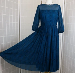 Fenn Wright Manson Dress Size 10 Blue Black Wavy Print 100% Silk Chiffon Midi - Picture 1 of 15