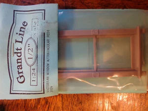 Grandt Line 1/2" Scale #3924 VICTORIAN WINDOW WITH TRIANGULAR PEDIMENT - Picture 1 of 1