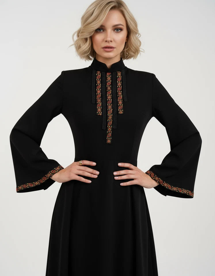 Vestido negro tradicional georgiano con puños y pecho bordados - Hecho a mano folclórico Foto 1 de 4