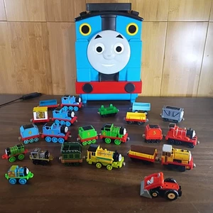 Thomas El Tren Llevar Estuche de Transporte Juguete Almacenamiento y Trenes Lote de 22  - Imagen 1 de 16
