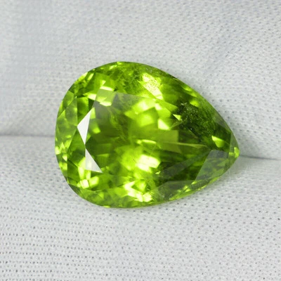 10,11 ct HI END LUSTROUS * BESTE GRÜNE NATÜRLICHE PERIDOT-Birne Siehe Vdo EC - Bild 1 von 2