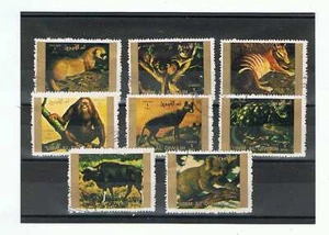 8 FRANCOBOLLI ANIMALI SELVATICI UMM-AL QIWAIN - SU CARTONCINO CON TASCHINE - Imagen 1 de 1