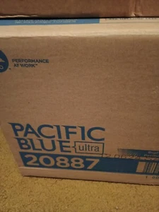 Pacific Blue Ultra Big Z-Fold Paper Towels 20887 - Picture 1 of 3