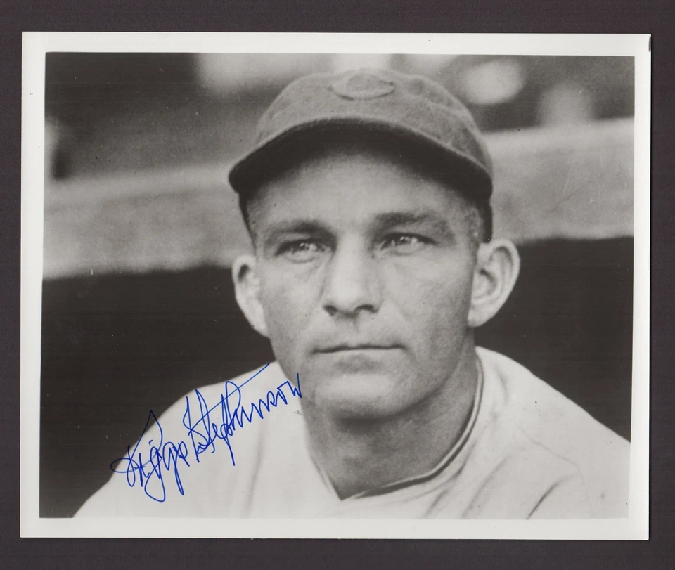 Autógrafo: RIGGS STEPHENSON [1898-1985], Cachorros|8"x 10" fotografía en blanco y negro AZUL Foto 1 de 1