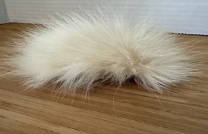 Fermaglio capelli pelliccia animale originale vintage crema naturale 2” L x 1,5” con poofy morbido - Foto 1 di 6