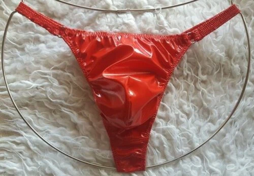 Schmaler roter Lackstring, seitlich Metallring, Herrenstring v. Laexa - Bild 1 von 1