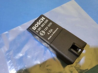 New and Genuine for Honda 0281003030 glow plug relay. - Image 1 of 4