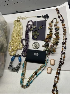 Modeschmuck Konvolut 10 Pfund 13 Unzen viel Vintage  - Bild 1 von 7