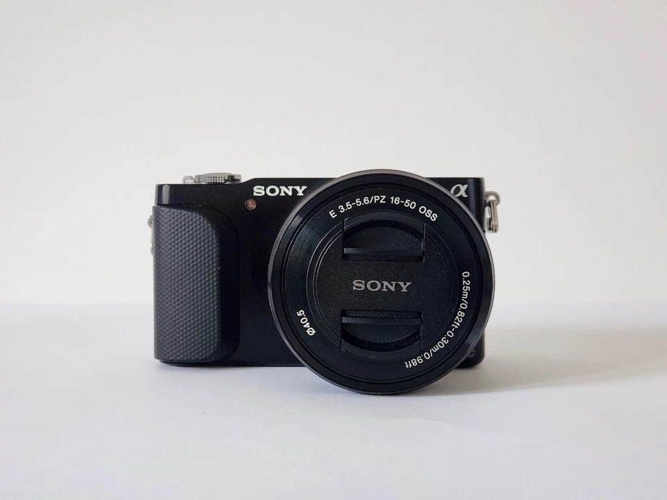 Cámara digital Sony Alpha NEX-3N sin espejo con lente de 16-50 mm negra Foto 1 de 4