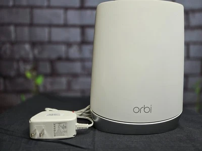 NETGEAR Orbi RBS750 Add-on Satellite Tri-Band Wireless Mesh WiFi 6 AX4200 Tested - Image 1 of 4