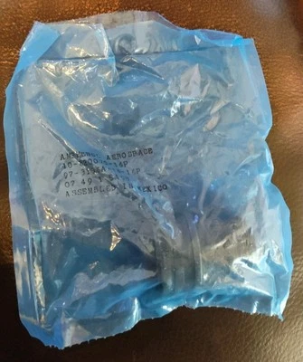 1 each New AMPHENOL MS3106A18-16P, 97-3106A18-16P HV Con. **SHIPPED FREE QUICK** - Image 1 of 4