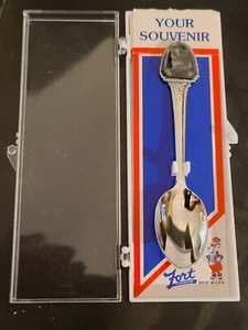 NEW IN BOX Georgia, The Peach State Souvenir Spoon By Fort - Picture 1 of 4