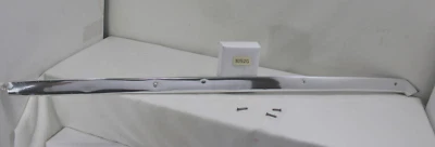 Pontiac Grand Prix 1963-1964 interior pasajero ventana superior delantera moldura de aluminio Foto 1 de 4