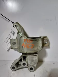 Fiat 500c Pop 2015-2020 1242 Engine Mount (driver Side) N62 - Picture 1 of 12