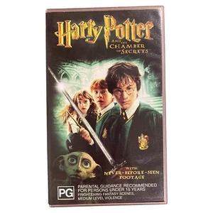 Harry Potter and the Chamber of Secrets VHSDaniel Radcliffe Fantasy Tape Movie - Picture 1 of 6