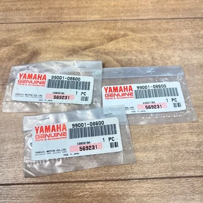 YAMAHA OEM NOS CIRCLIP 3-Pack / 99001-08600 / CT2 DT125 DT175 DT250 DT400 Foto 1 de 2