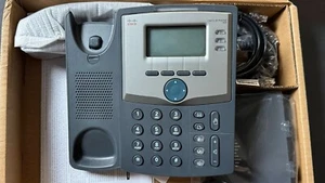 Cisco SPA 504G 4-Line, 2-Port Switch PoE IP Phone - Bild 1 von 4