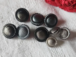 Lot 9  boutons anciens en verre argenté noir panaché  0,9 à 1,3 cm ref 2642 - Picture 1 of 5