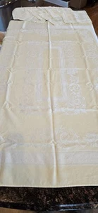 Vintage Light Butter Yellow Damask Tablecloth W/6 Matching Napkins 65.5"x47.5" - Picture 1 of 7