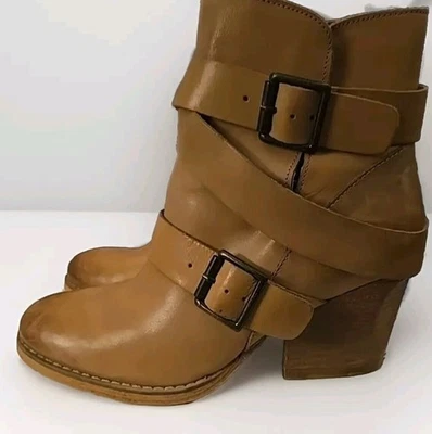 Botín para mujer Naughty Monkey Cross My Heart marrón tostado talla 6 Foto 1 de 4