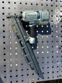 Hitachi NR83A2 3 1/4 in Framing Nailer, 21 Degree - Excellent Condition