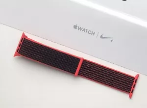Apple Nike Bright Crimson/Black Sport Loop- 42/44mm **SPRING 2018 LTD EDITION** - Picture 1 of 4