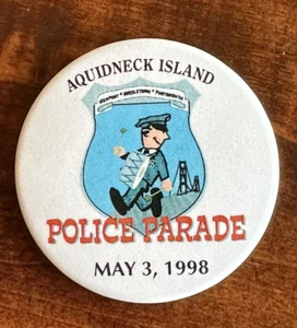 De colección Aquidneck Island POLICE PARADE Rhode Island RI Pin Button 1998 Newport - Imagen 1 de 3