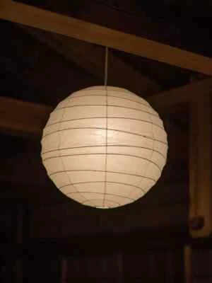 Isamu Noguchi Akari 45D Lámpara Colgante Washi Pantalla de Luz con Marco Iluminación de Papel Foto 1 de 4