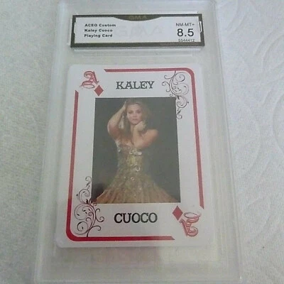 KALEY CUOCO PENNY THE BIG BANG THEORY FRENCH STYLE PLAYING CARD AD GRADED 8.5 - Image 1 of 2