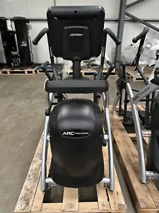 Life Fitness Fully Refurbished Arc Trainer - Picture 1 of 4