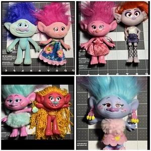 Trolls Dreamworks raso, ciniglia, DJ Suki, 2 papaveri, ramo barb figure giocattoli 8 pollici - Foto 1 di 24