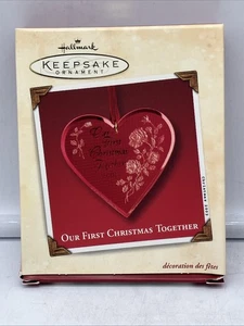 Hallmark Ornament Our First Christmas Together 2002 corazón acrílico envío gratuito - Imagen 1 de 5