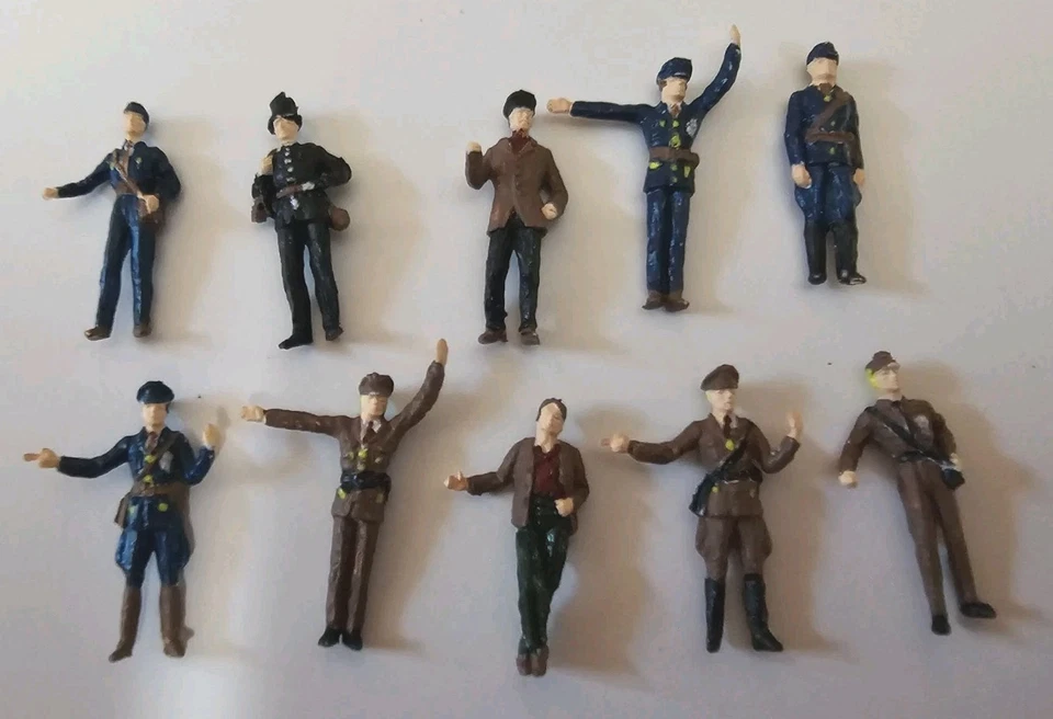 (10) Figuras militares/policiais pintadas Preiser/Merten HO - Imagem 1 de 1