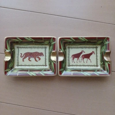 unused Hermes Paris Ashtray  mini Tray Porcelain Leopard green animal box damage - Image 1 of 4