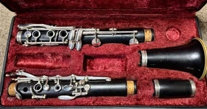 Buffet Crampon R13 B Clarinet - Picture 1 of 6