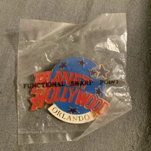 PLANET HOLLYWOOD ORLANDO FLORIDA PIN Size: 4 x 3.4 cm BB5, Brand New In Plastic - Picture 1 of 3
