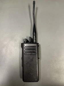 Motorola XPR 7350 UHF - Zdjęcie 1 z 6
