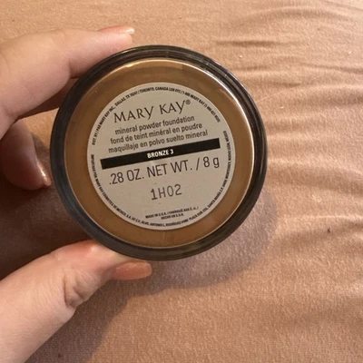 Mary Kay MINERAL POWDER FOUNDATION- bronze 3  - Image 1 of 3
