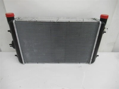 John Deere AT425041, Radiator - Image 1 of 4