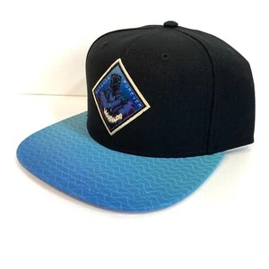 Nuevo SOMBRERO SNAPBACK WAKANDA FOREVER BLACK PANTHER negro azul marvel cómic hombres/mujeres - Imagen 1 de 6