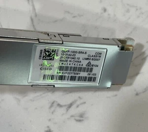 Cisco 10-3142-03 QSFP-100G-SR4-S 100GBASE-SR4 SFP+ Transceiver Module #S-15 - Picture 1 of 4