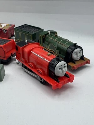Trenes motorizados Trackmaster James + Emily Thomas & Friends 2013 Foto 1 de 4