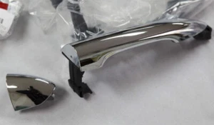 Front Right Passenger Door Handle & Cover for 2014-2018 KIA Carens NO Smart key - Picture 1 of 2